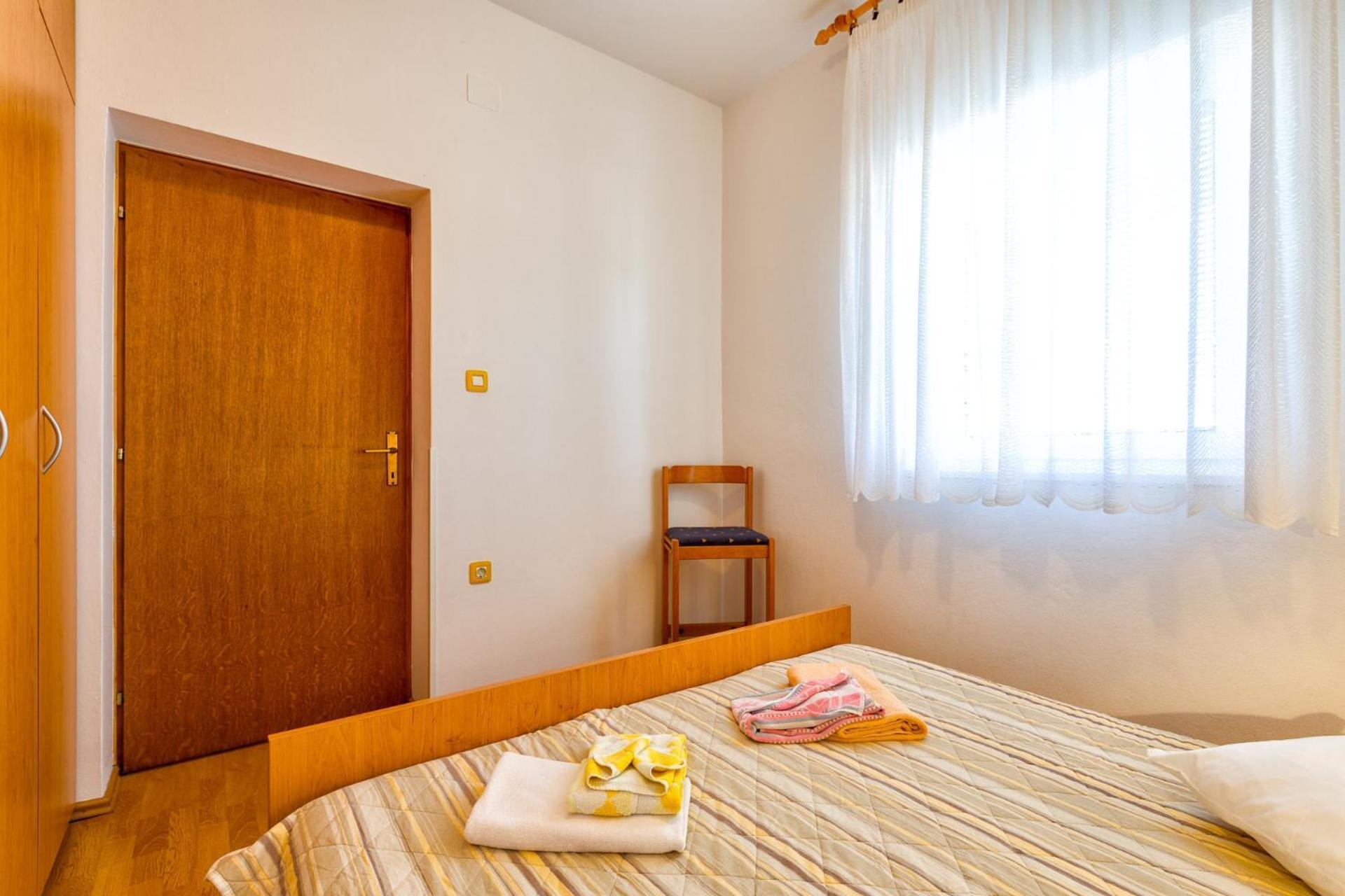Apartments With A Parking Space 木洛希尼 客房 照片